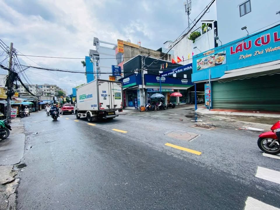 Bán nhà mặt tiền 4 tầng đường 16, Quận Phú Nhuận, giá 15.5 tỷ - Đầu tư sinh lời ngay!