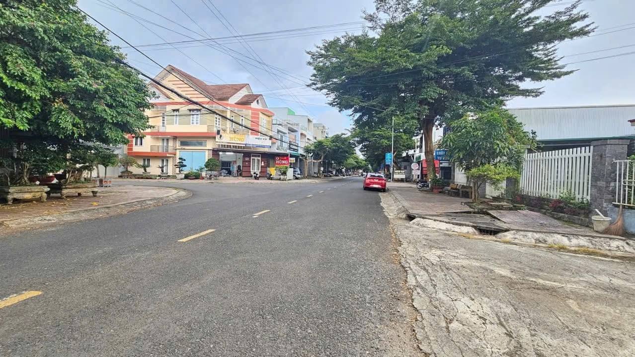 Đất thổ cư Bảo Lộc 100m² giá 4.85 tỷ - Sẵn sàng cho mọi ý tưởng kinh doanh!