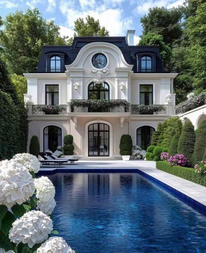 Căn hộ dịch vụ 18 phòng tại Văn Cao, Hải Phòng - Đầu tư sinh lời ngay với 60 triệu/tháng!