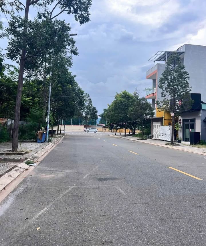 Đất nền đẹp mặt tiền đường Lý Thái Tổ, phường Long Toàn, 90m² giá 4 tỷ - Cơ hội đầu tư sinh lời!