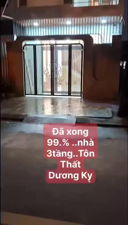 Nhà 3 tầng Tôn Thất Dương Kỵ, Hoà Xuân, Đà Nẵng 100m² giá 8.5 tỷ - Thiết kế hiện đại, sẵn sàng ở ngay!