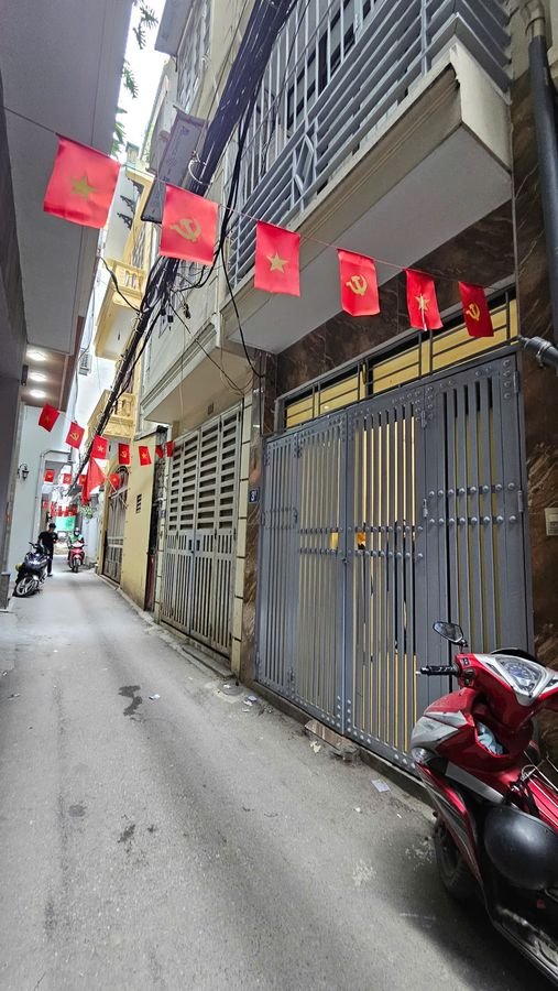 Nhà 5 tầng Thụy Khuê, Tây Hồ 30m² giá 8.7 tỷ - Sổ đỏ chính chủ, gần Hồ Tây!