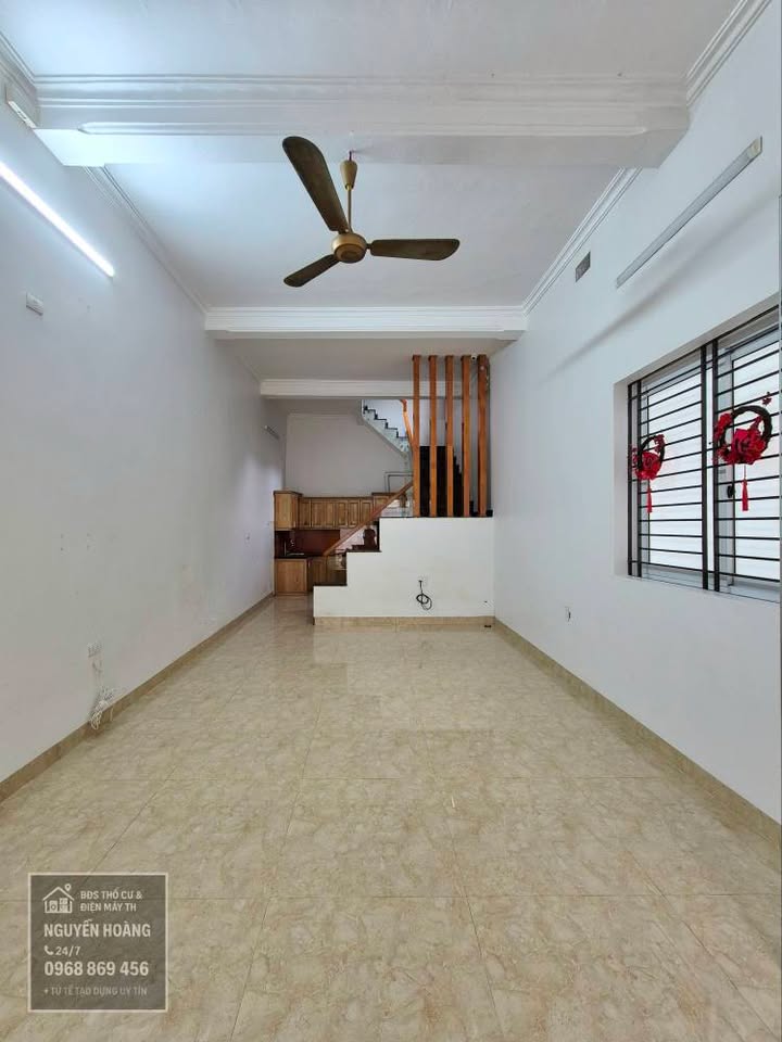 Nhà 2 tầng Tống Duy Tân 48m² giá chỉ 3 tỷ - Vị trí đắc địa, tiện ích đầy đủ!