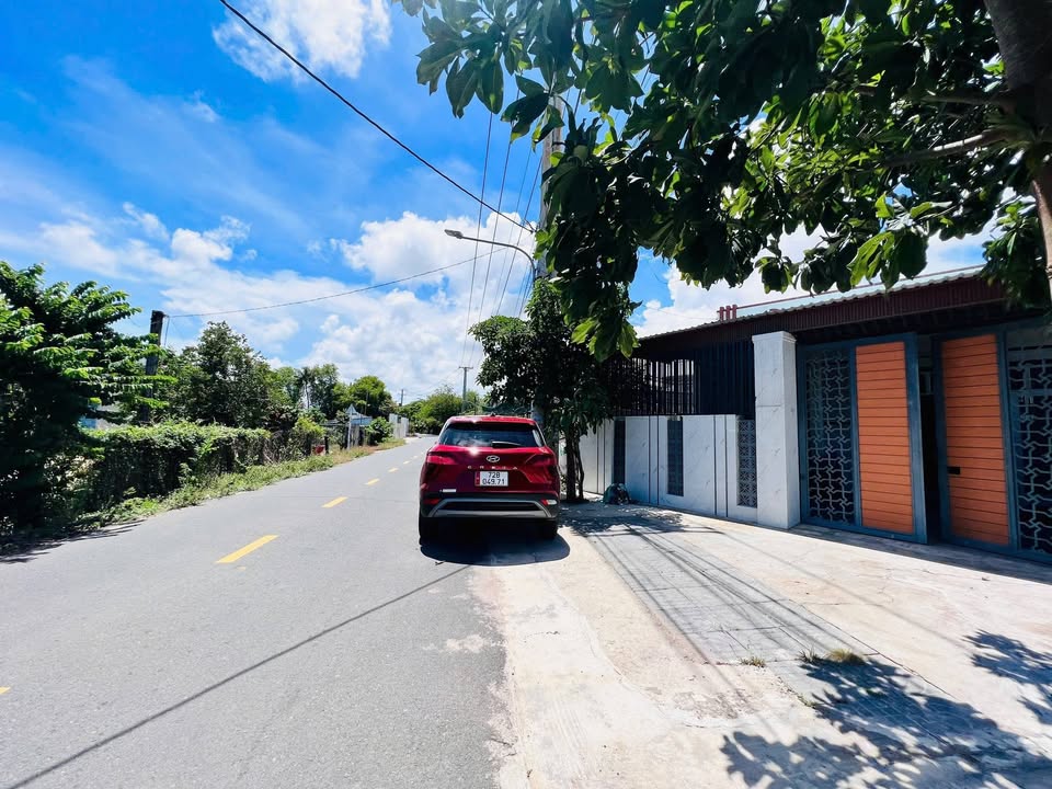 Đất nền góc 2 mặt tiền Phước Hải 292,5m² giá chỉ 1,95 tỷ - Cơ hội đầu tư tuyệt vời!