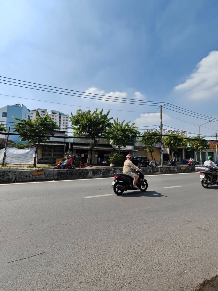 Nhà mặt tiền Phan Văn Hớn, Quận 12, 160m² giá 16.8 tỷ - Đầu tư sinh lời hấp dẫn!