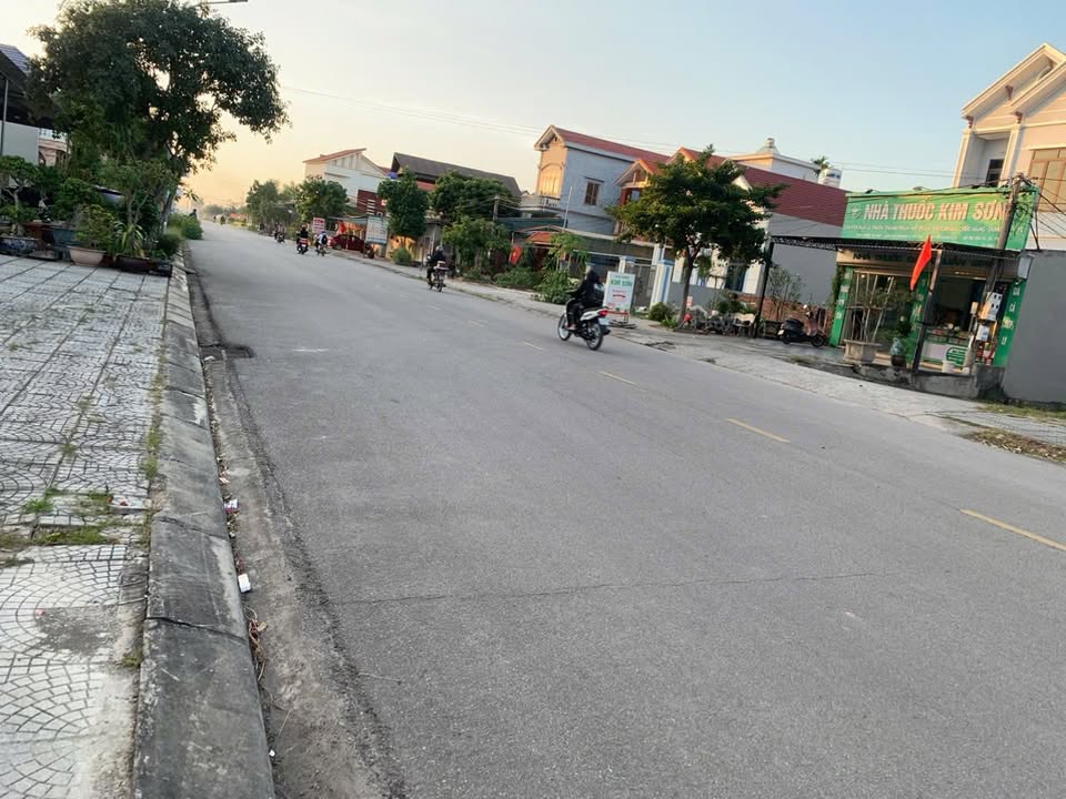 Đất nền Khu đô thị Kim Sơn, Đông Triều, 92m² chỉ 1.8 tỷ - Cơ hội đầu tư hiếm có!