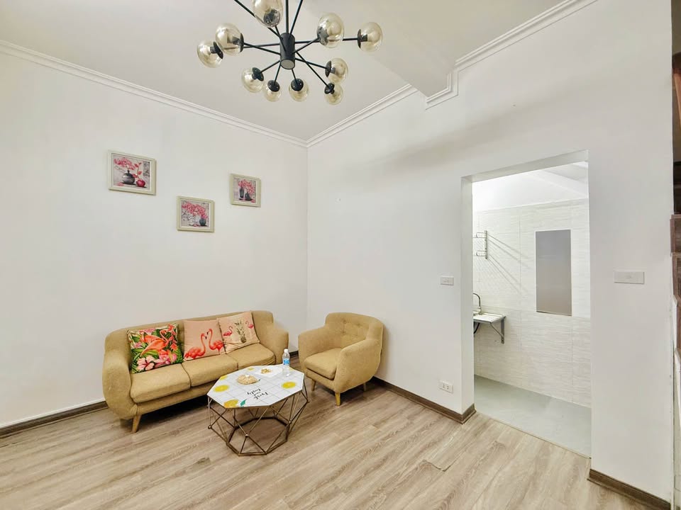 Nhà 2 tầng Dư Hàng, Lê Chân 30m² giá 1.58 tỷ - Nhà mới, nội thất đầy đủ!