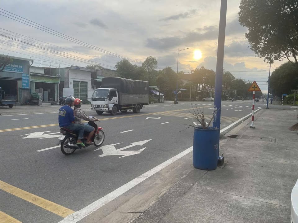 Đất thổ cư Phú Tân Thủ Dầu Một 100m² giá 4 tỷ - Kinh doanh sẵn có!