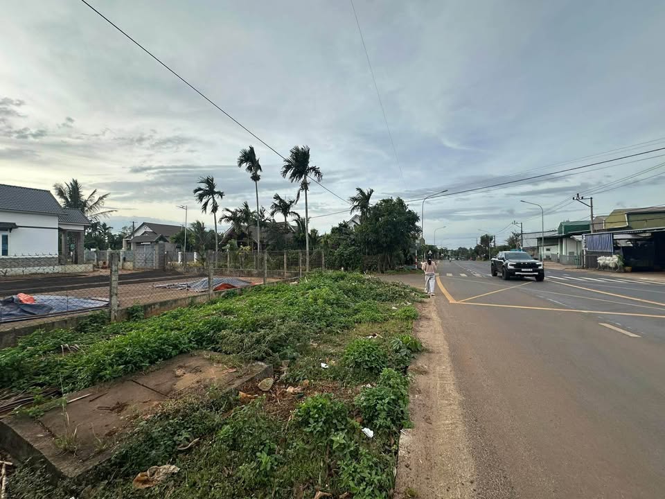 Đất Hẻm Cấp 1 Tỉnh Lộ 8 Cư Suê 100m² giá 1.35 tỷ - Tiện ích đầy đủ, giao thông thuận lợi!