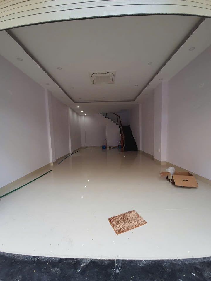 Nhà mặt tiền Hùng Vương Đà Nẵng 72m² giá 32 triệu - Địa điểm kinh doanh lý tưởng!