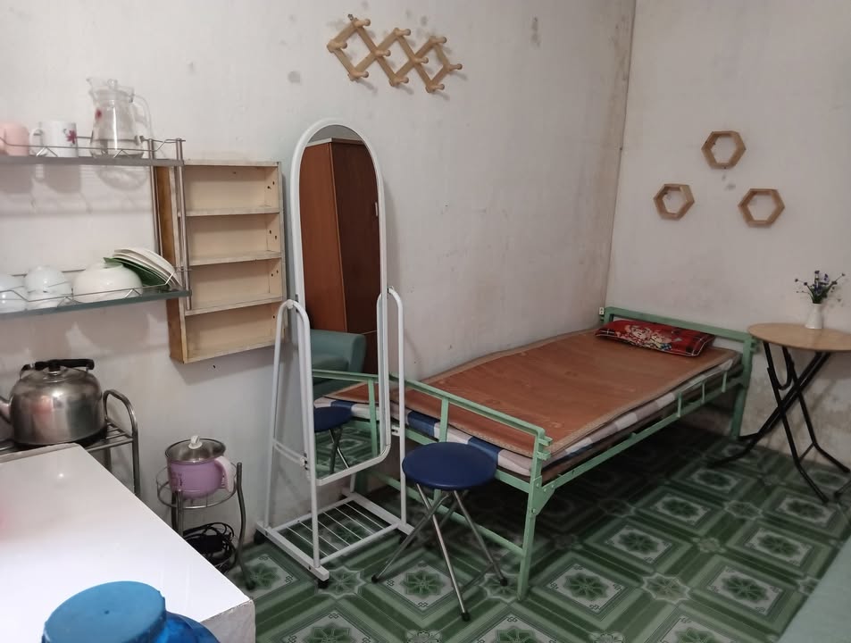 Phòng trọ bình dân đường Tài Chính Như Quỳnh giá 800.000đ - Tiện nghi đầy đủ, sạch sẽ!