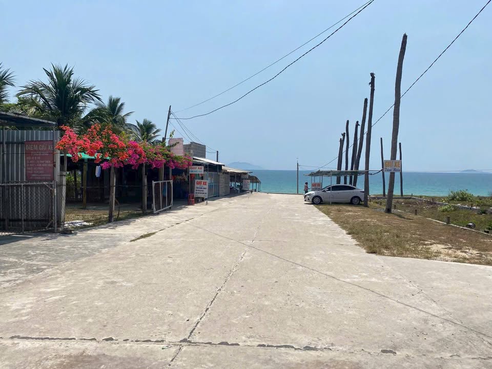 Bán gấp nhà tại khu TDC Bá Hà, Ninh Hòa 216m² - Tiềm năng homestay gần biển Dốc Lết!