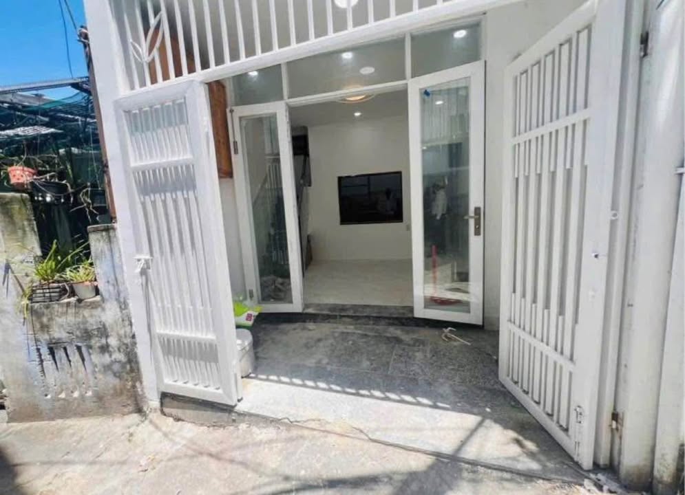 Nhà phố Phước Hải Nha Trang 39m² giá 3.25 tỷ - Gần mặt đường Tố Hữu!