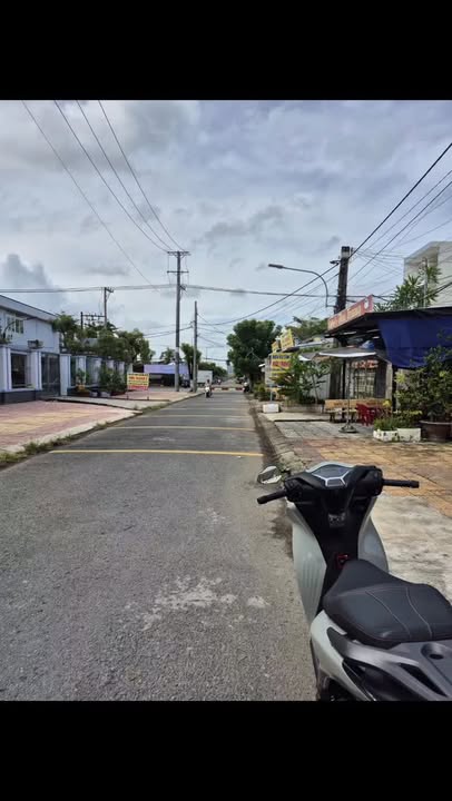 Nhà 1 Trệt 1 Lầu Đường Hòa Bình Nối Dài, Bạc Liêu 81m² giá 2.5 tỷ - Đầu tư sinh lời!