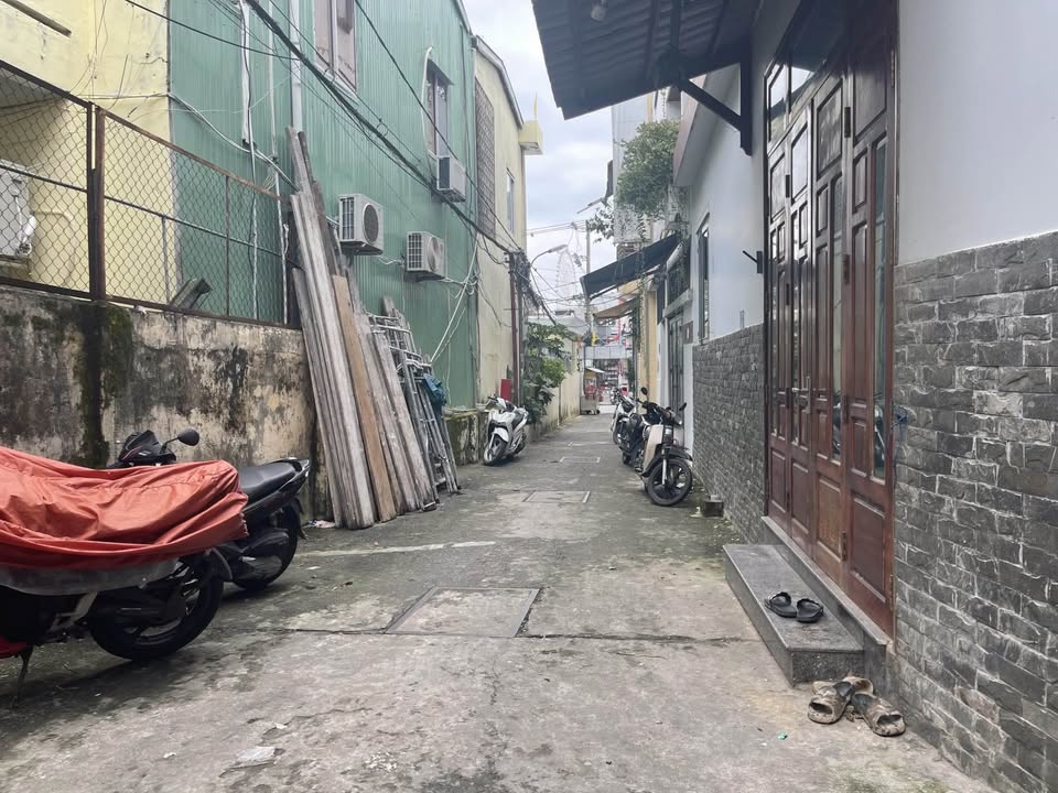 Nhà trọ 2 tầng đường Núi Thành, Hải Châu 115m² giá 5.9 tỷ - Đầu tư sinh lời cao!