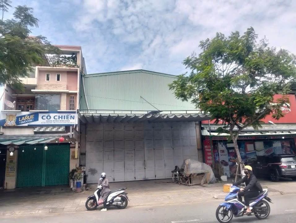 Đất nền mặt tiền đường Lê Đại Hành, Cẩm Lệ, Đà Nẵng, 200m² giá 16.5 tỷ - Đầu tư sinh lời ngay!