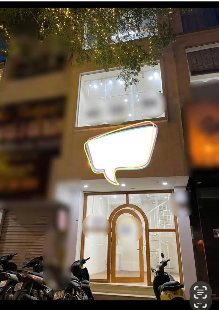 Cho thuê nhà nguyên căn mặt phố Ô Chợ Dừa, Đống Đa - Giá chỉ 22 triệu/tháng!