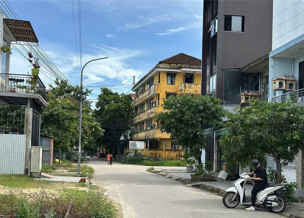 Mặt tiền FrontHouse Tôn Thất Bật, Huế 150m² giá 3.8 tỷ - Vị trí đắc địa ngay trong Làng Đại học!