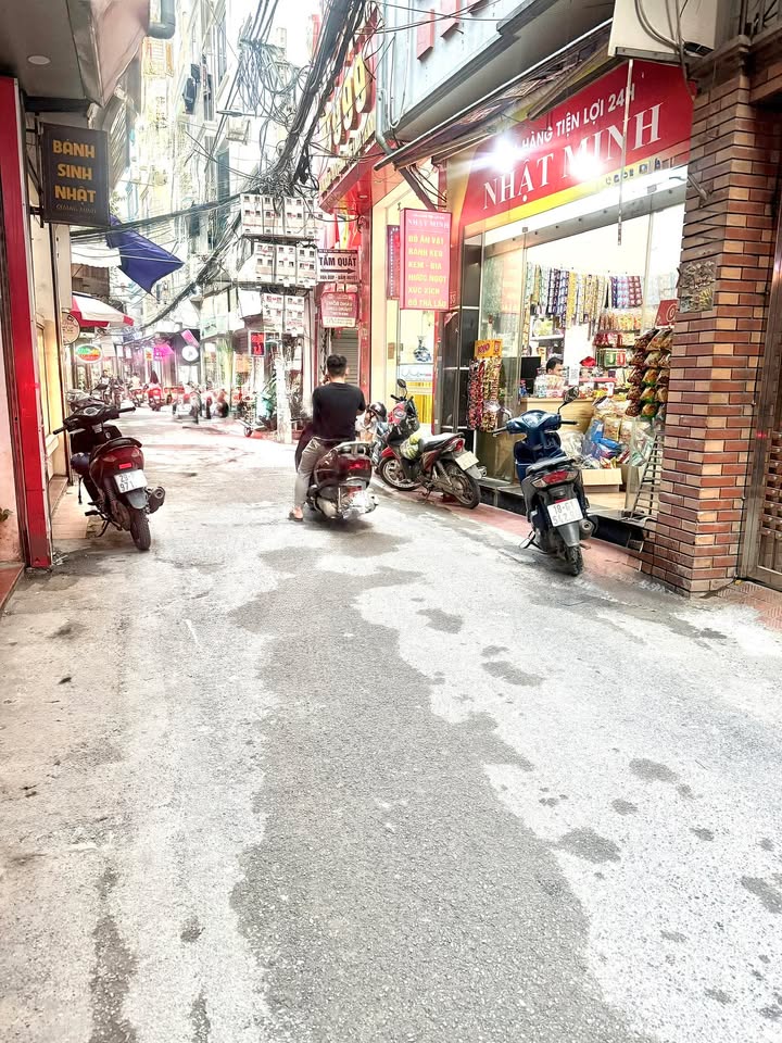 Mặt ngõ kinh doanh Phạm Văn Đồng, Cầu Giấy 52m² - Giá tốt nhất khu!