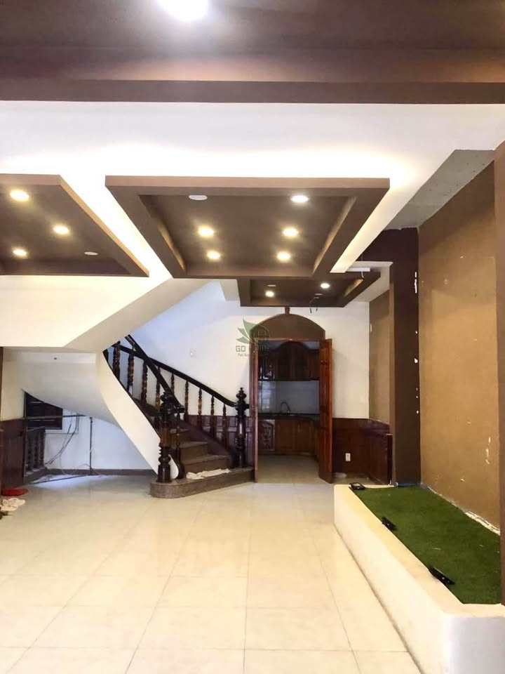 Nhà cho thuê kết hợp kinh doanh 6 tầng tại Phước Hòa - Giá 55 triệu/tháng, vị trí đắc địa!