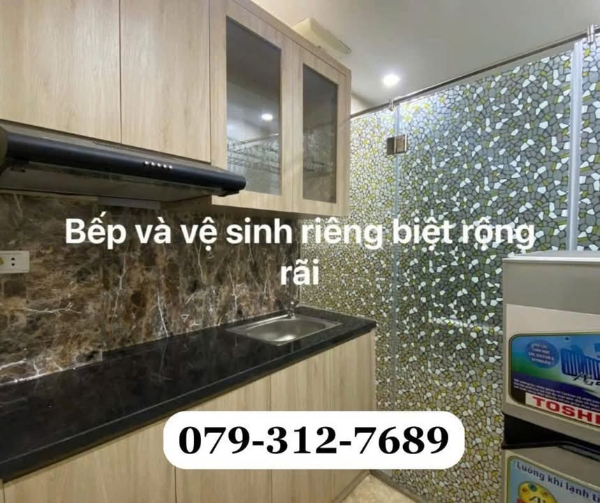 Studio cho thuê Ngõ 174 Mai Anh Tuấn 30m² giá 5.5 triệu - View hồ Hoàng Cầu thoáng mát!