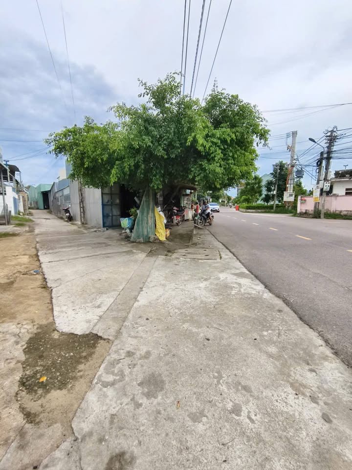 Nhà riêng Phước Nghĩa Tuy Phước 194m² giá 1.35 tỷ - Không ngập nước, tiện nghi đầy đủ!