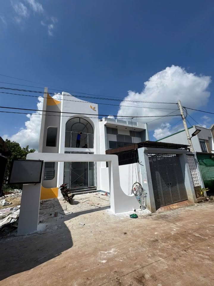 Nhà hẻm 473 Y Moal, Buôn Ma Thuột 110m² giá 2.999 tỷ - Thiết kế hiện đại, đầy đủ nội thất!