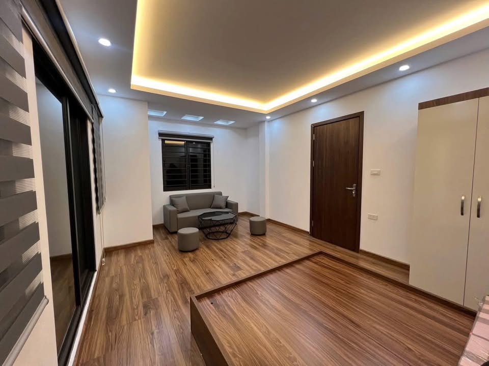 Phòng cho thuê phố Ngô Gia Tự 30m² giá 4.2 triệu - Full nội thất, vào ở ngay!