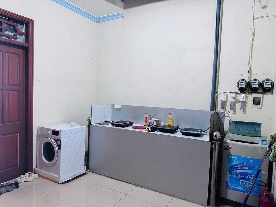 Phòng cho thuê khép kín tại Đức Giang Long Biên 25m² giá 2.8 triệu - Nội thất đầy đủ, thuận tiện đi lại!