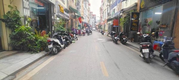 Nhà 5 Tầng Bạch Mai 60m² giá 10 tỷ - Gần các trường Đại học lớn!