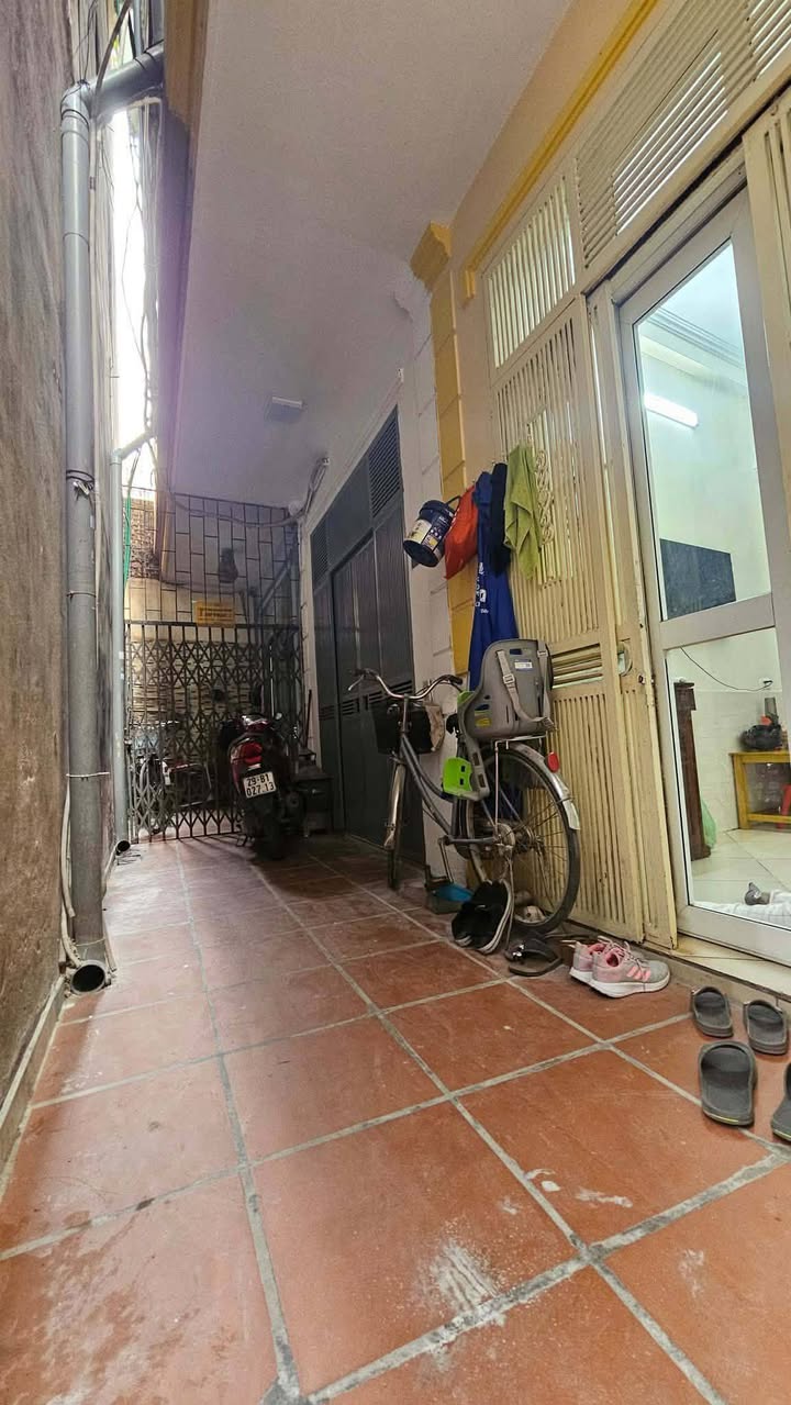 Nhà phố Kim Giang 20m² giá 5.2 tỷ - Sổ đỏ chính chủ, ô tô tránh