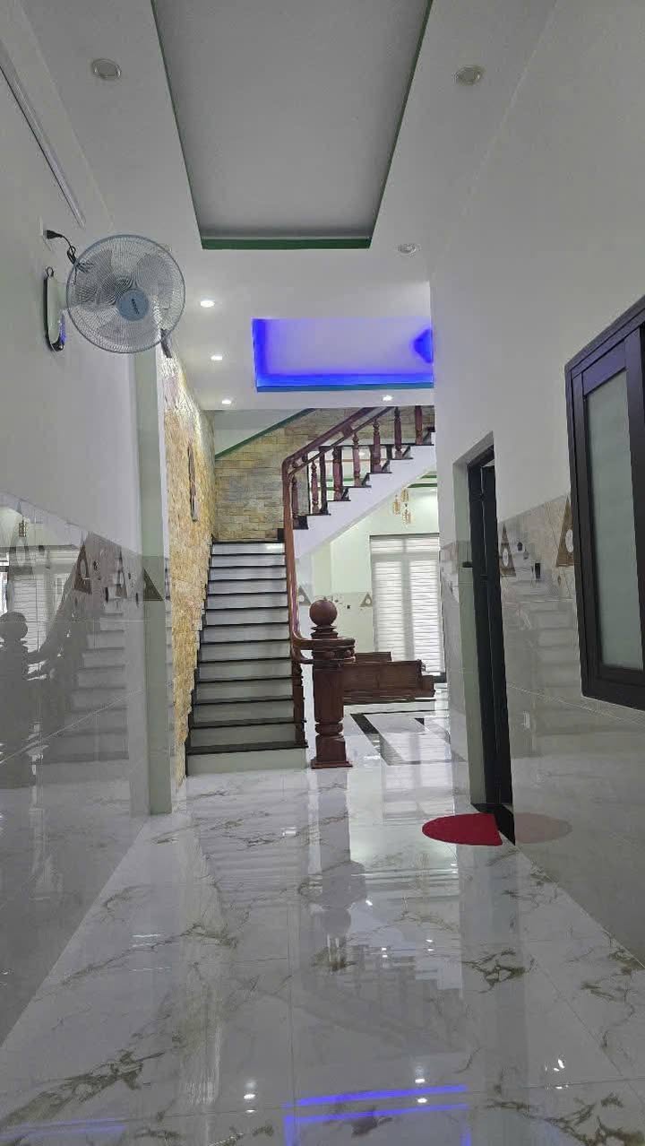 Nhà 2 tầng Tân Điền, Phước Quang 150m² giá 1 tỷ - Tặng nội thất cao cấp!