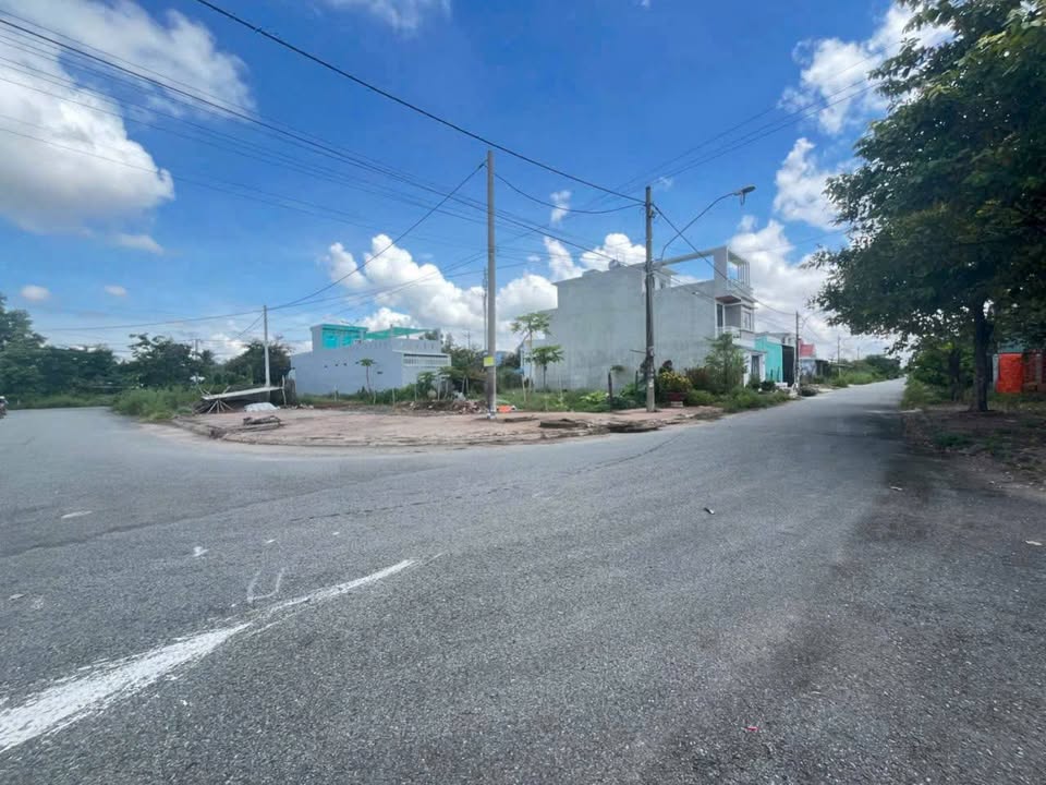 Đất nền góc 2 mặt tiền Khu Minh Linh, Vĩnh Long 102m² giá 1.38 tỷ - Đầu tư sinh lời hấp dẫn!