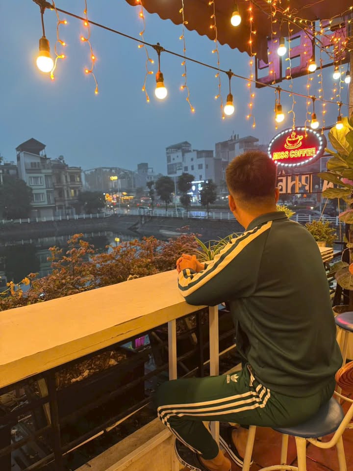 Đất mặt hồ Hồng Tiến, Long Biên 117m² giá 31.8 tỷ - Cơ hội đầu tư hiếm có!