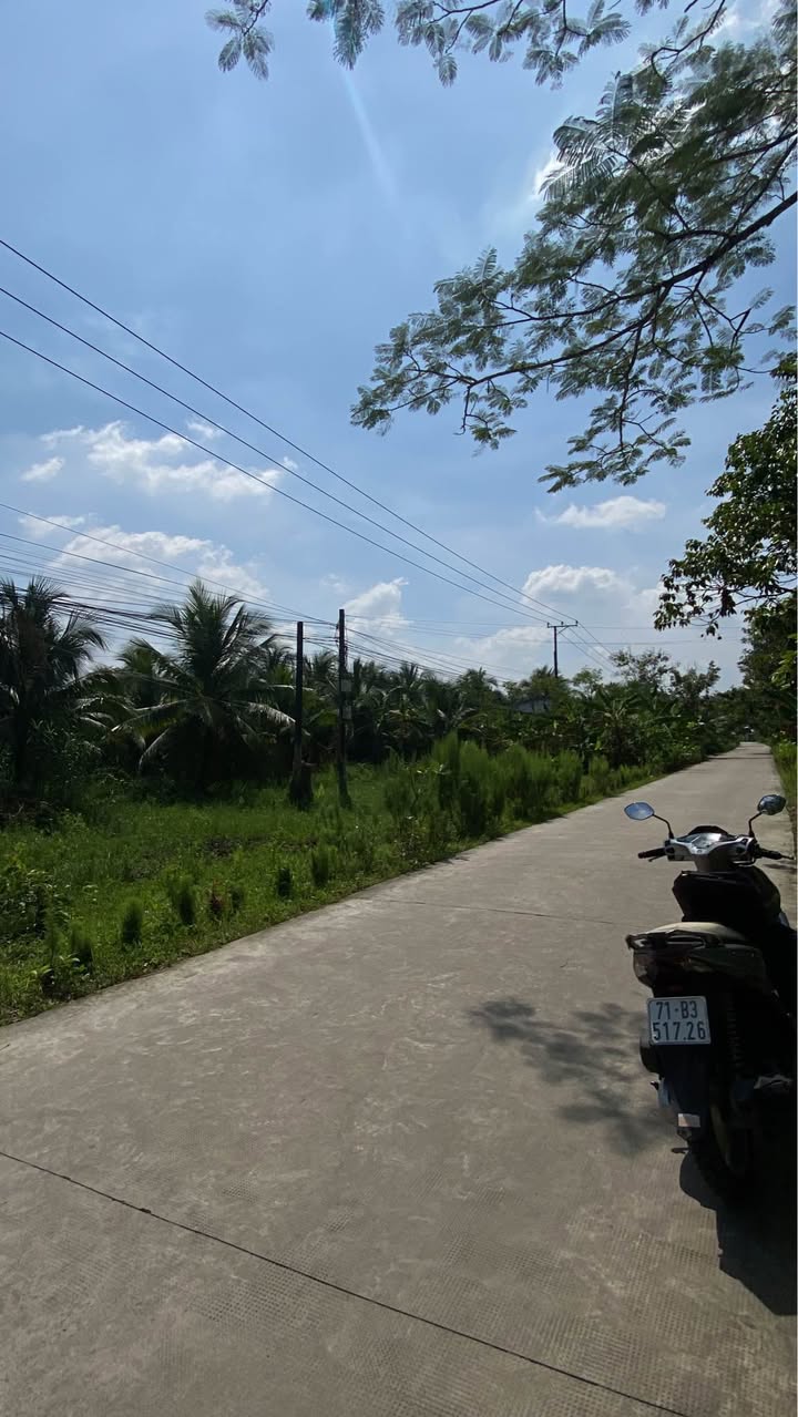 Đất mặt tiền đường Mỹ Thạnh - Thuận Điền, Giồng Trôm 1340m² giá 2.35 tỷ - Cơ hội đầu tư tuyệt vời!