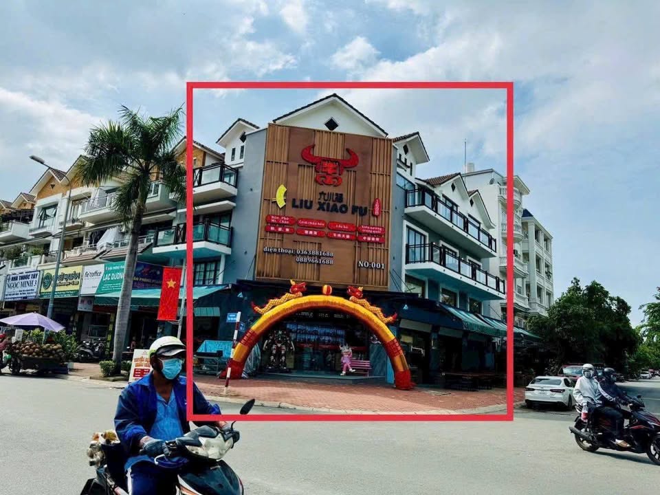 Bán FrontHouse 2 mặt tiền đường Trần Trọng Cung, Q7 - Đối diện Vincom - Đang cho thuê 110 triệu/tháng