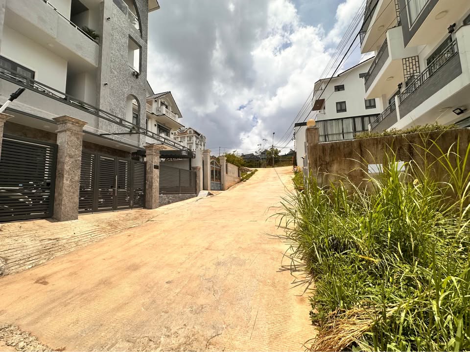 Đất nền Đà Lạt 721m² giá 15.5 tỷ - Tiềm năng đầu tư sinh lời!