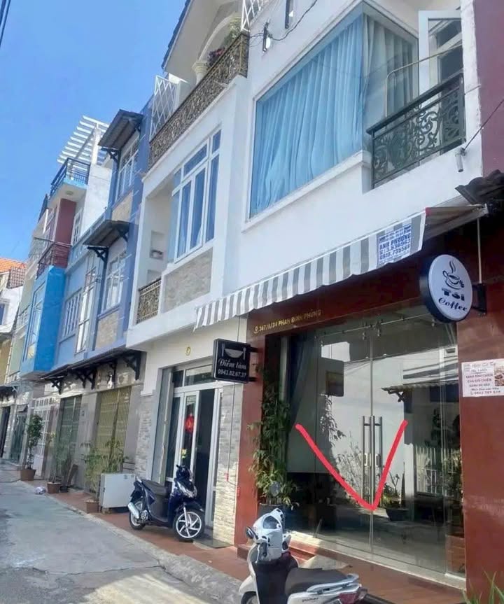 Nhà phố mặt tiền đường Phan Đình Phùng, Đà Lạt 44m² giá 6 tỷ - Sổ đỏ chính chủ!