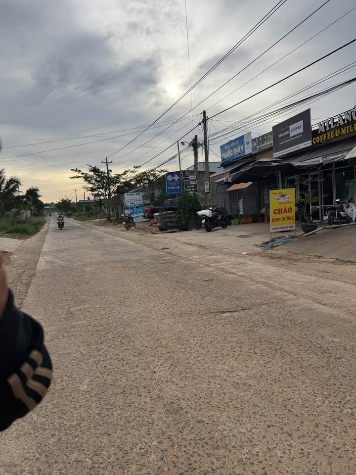 Đất nền mặt tiền đường DH14, xã Ka Đơn, 210m² giá 1.3 tỷ - Kinh doanh thuận lợi!