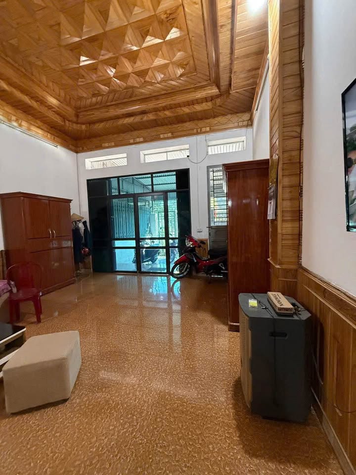 Nhà C4 gác lửng mặt đường Quốc lộ 70 Bảo Thắng 98,1m² - Vị trí đắc địa gần chợ!