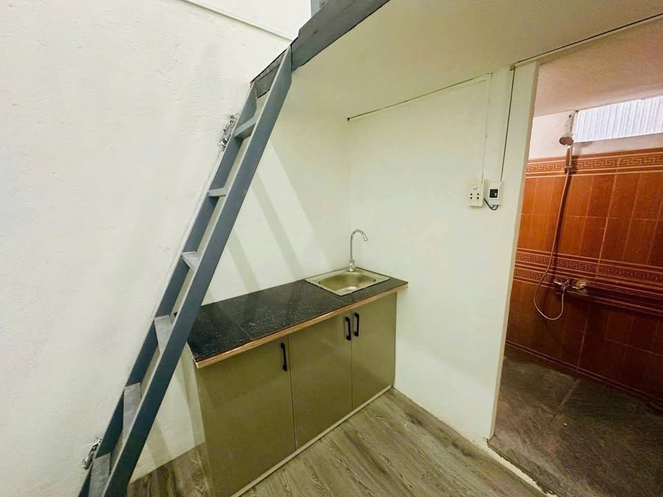 Phòng trống gác lửng tại K382 Núi Thành, Đà Nẵng - Nội thất cơ bản chỉ 3 triệu!