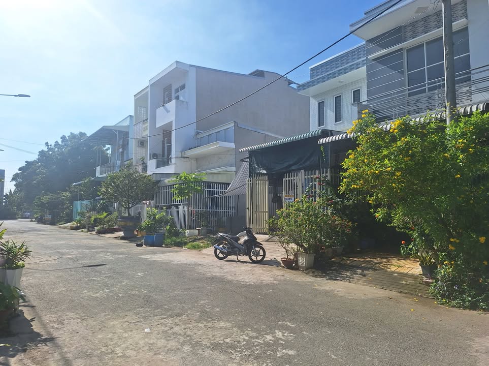 Đất nền đường Nguyễn Minh Hồng, Long Xuyên, An Giang 82.9m² giá 1 tỷ - Cơ hội đầu tư tuyệt vời!