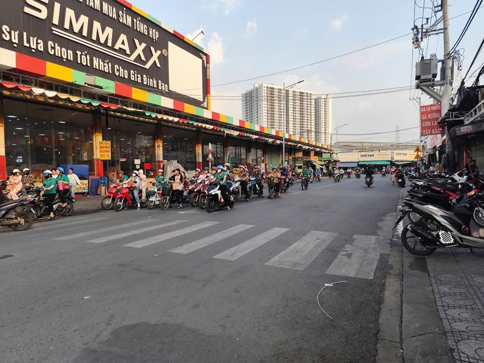 Nhà trọ mặt tiền Thuận Giao 350m² giá 10 tỷ - Dòng tiền ổn định 30 triệu/tháng!