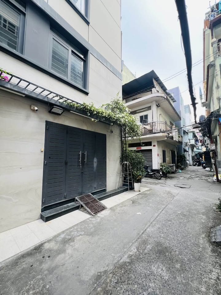 Nhà phố Trần Bình Trọng, Quận 5, 22m² giá 5.3 tỷ - Hẻm thông rộng, kinh doanh tuyệt vời!