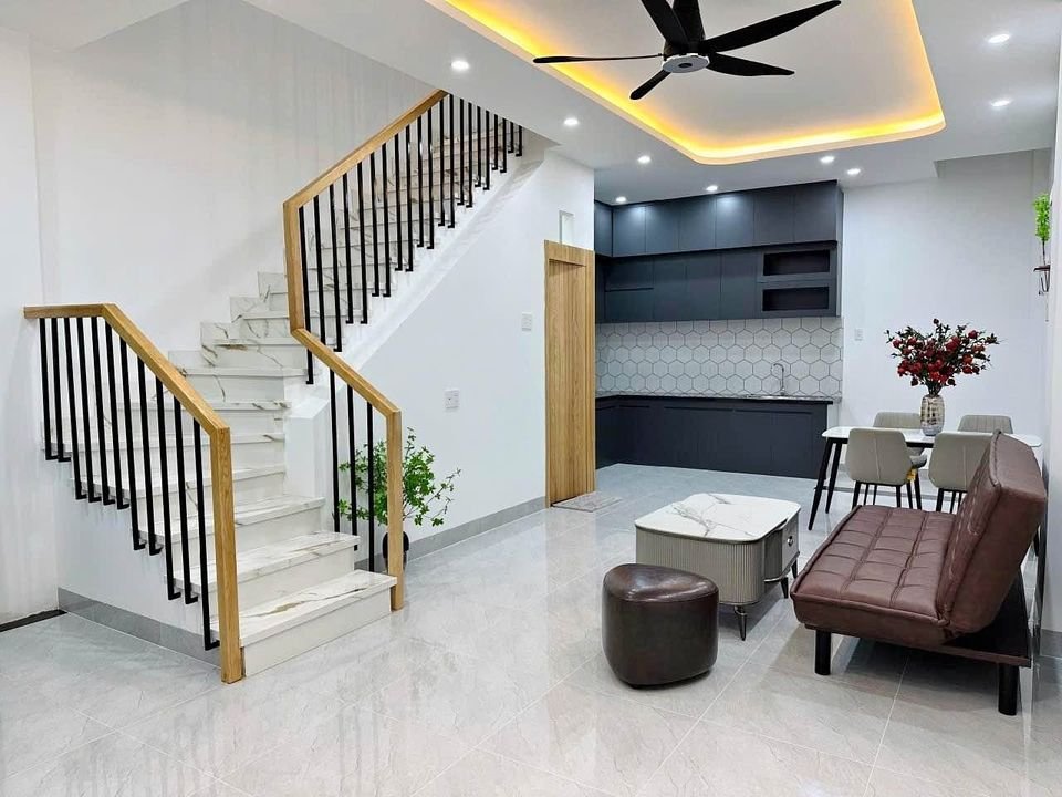Nhà phố 1 trệt 1 lầu tại Bình Tân 32m² giá chỉ 1.86 tỷ - Sẵn sàng dọn vào ở ngay!