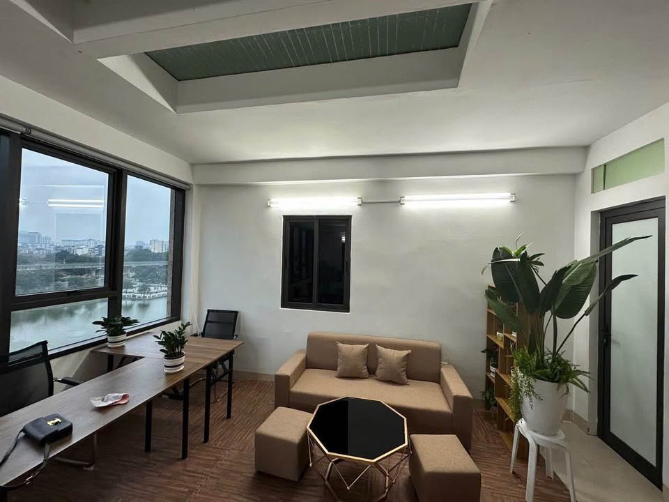 Văn phòng cho thuê đường Nguyễn Cơ Thạch 40m² giá 10 triệu - View công viên thoáng mát!