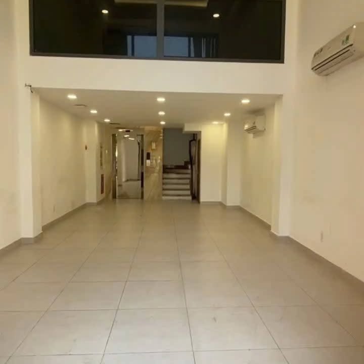 Bán nhà mặt tiền Nguyễn Văn Nguyễn, Quận 1 - Diện tích 65m², giá chỉ từ 20 tỷ!