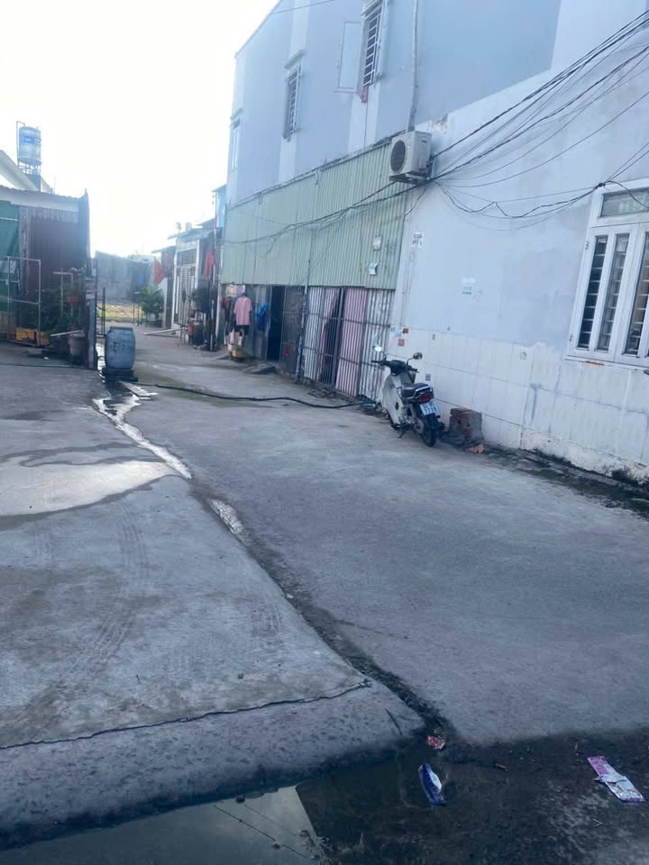 Nhà gác lửng Bình Chuẩn 75m² giá 2.4 tỷ - Cách nhà thờ Bà Chà chỉ 200m!