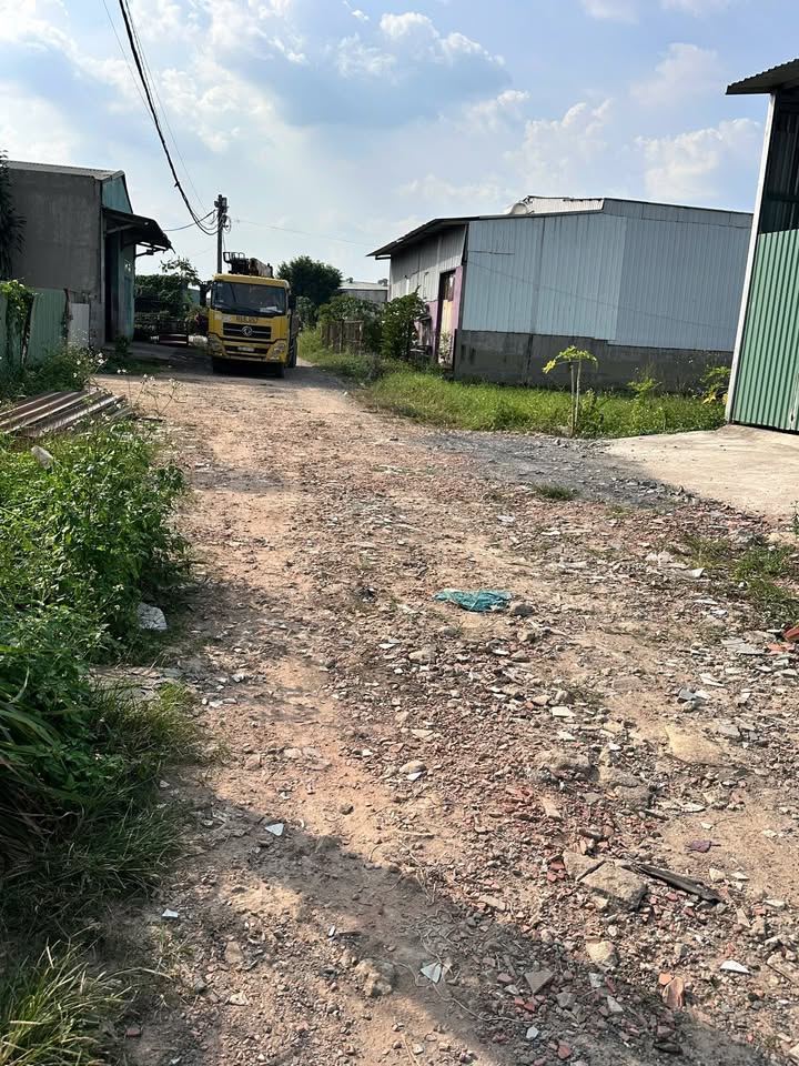 Đất thổ cư Hóc Môn 94m² giá 2.65 tỷ - Sổ hồng chính chủ, bớt lộc!