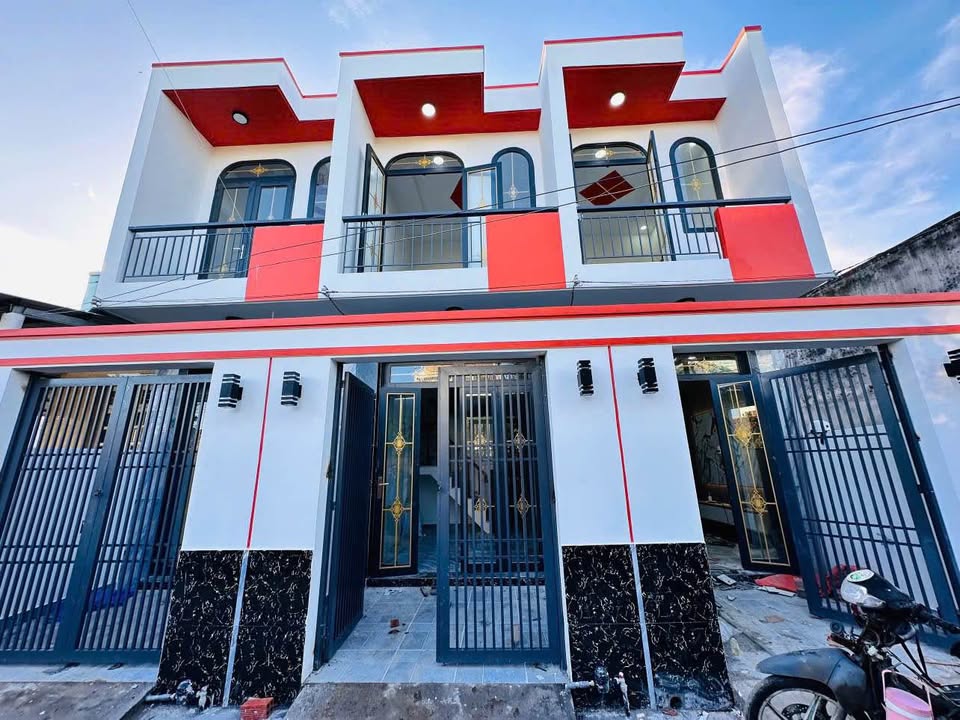 Nhà phố Tân Kim Cần Giuộc 42m² giá 1.09 tỷ - Căn góc mặt tiền QL50!